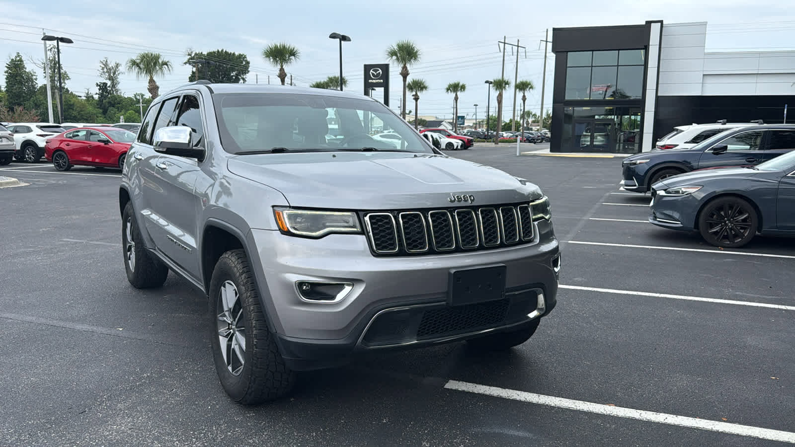 Used 2017 Jeep Grand Cherokee Limited w/ Luxury Group II