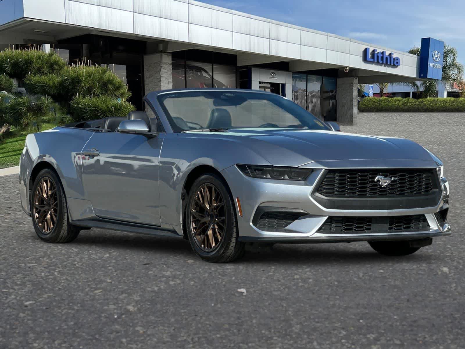 Used 2025 Ford Mustang Premium RWD image 10
