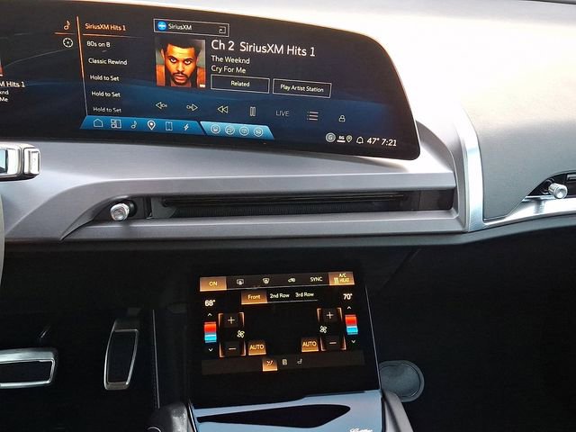 New 2026 Cadillac Vistiq Luxury AWD/4WD image 11