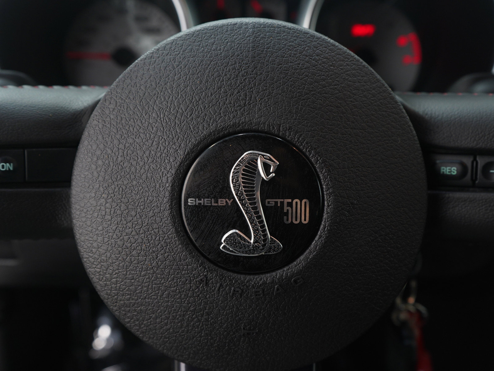 Used 2009 Ford Mustang Shelby GT500 RWD image 27
