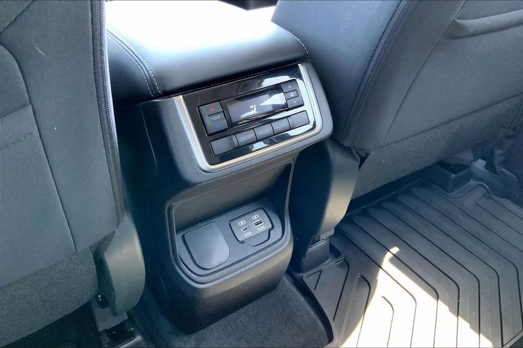 Used 2023 Subaru Ascent Premium AWD/4WD image 10