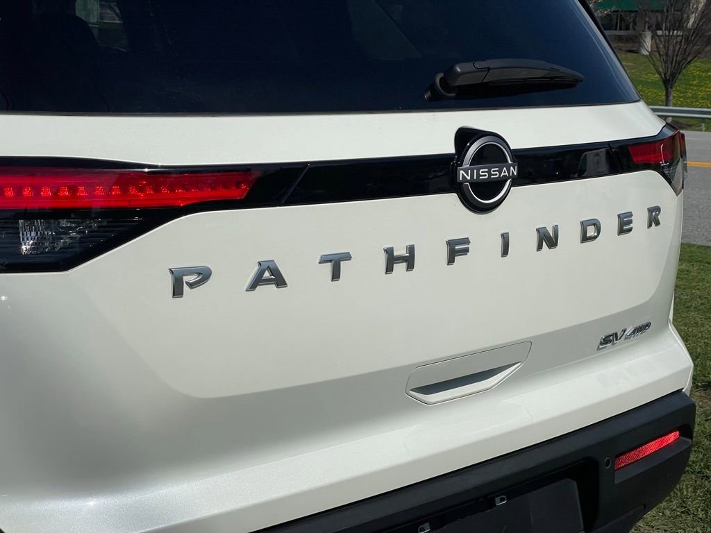 Certified 2023 Nissan Pathfinder SV w/ SV Premium Package AWD/4WD image 32