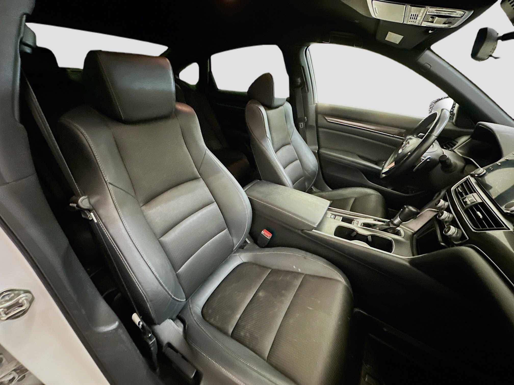 Used 2019 Honda Accord Sport image 32