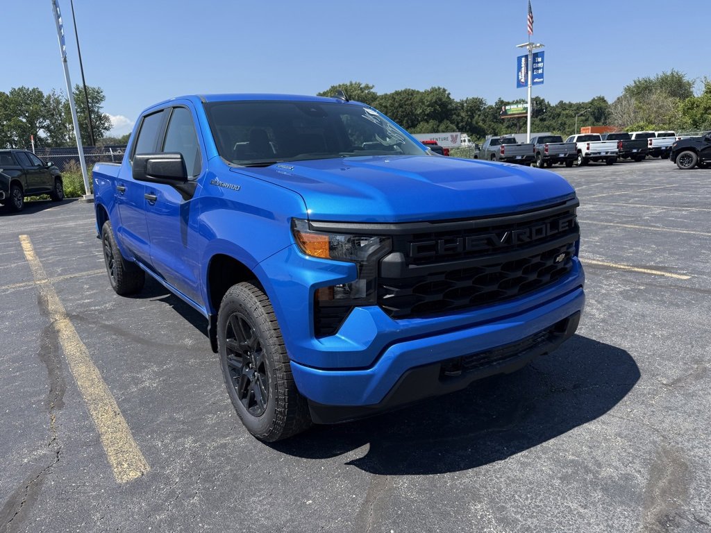 New 2026 Chevrolet Silverado 1500 Custom w/ Turbomax Blackout Package