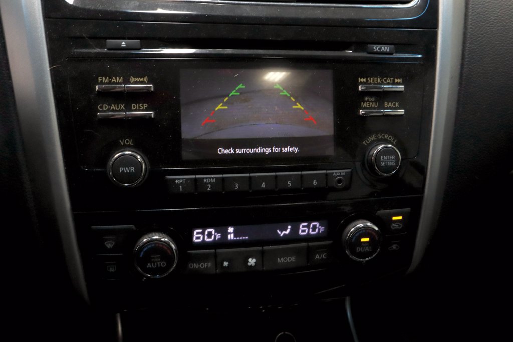 Used 2013 Nissan Altima 2.5 SL FWD image 2