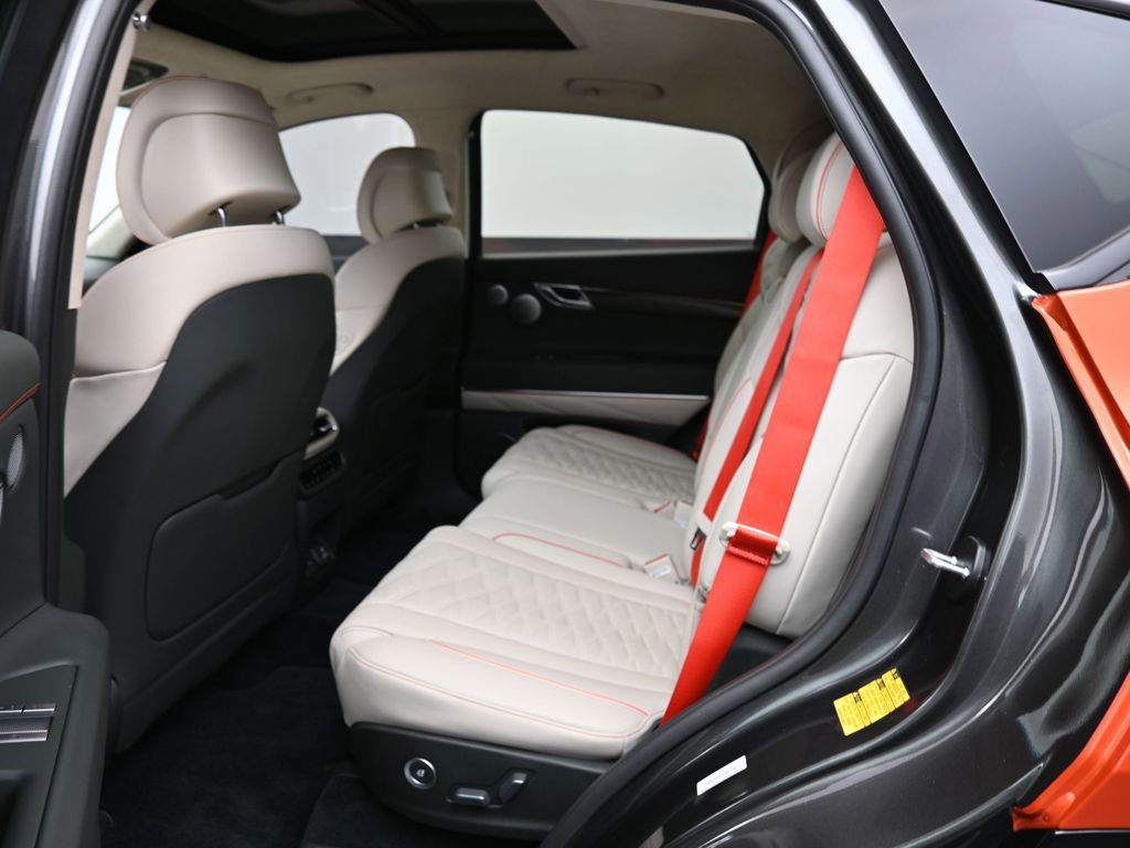 Used 2025 Genesis GV80 3.5T e-SC image 14