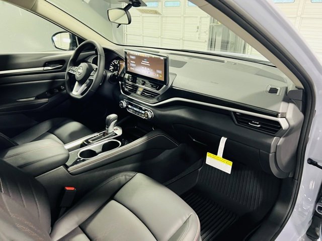 New 2025 Nissan Altima 2.5 SR w/ SR Premium Package image 31