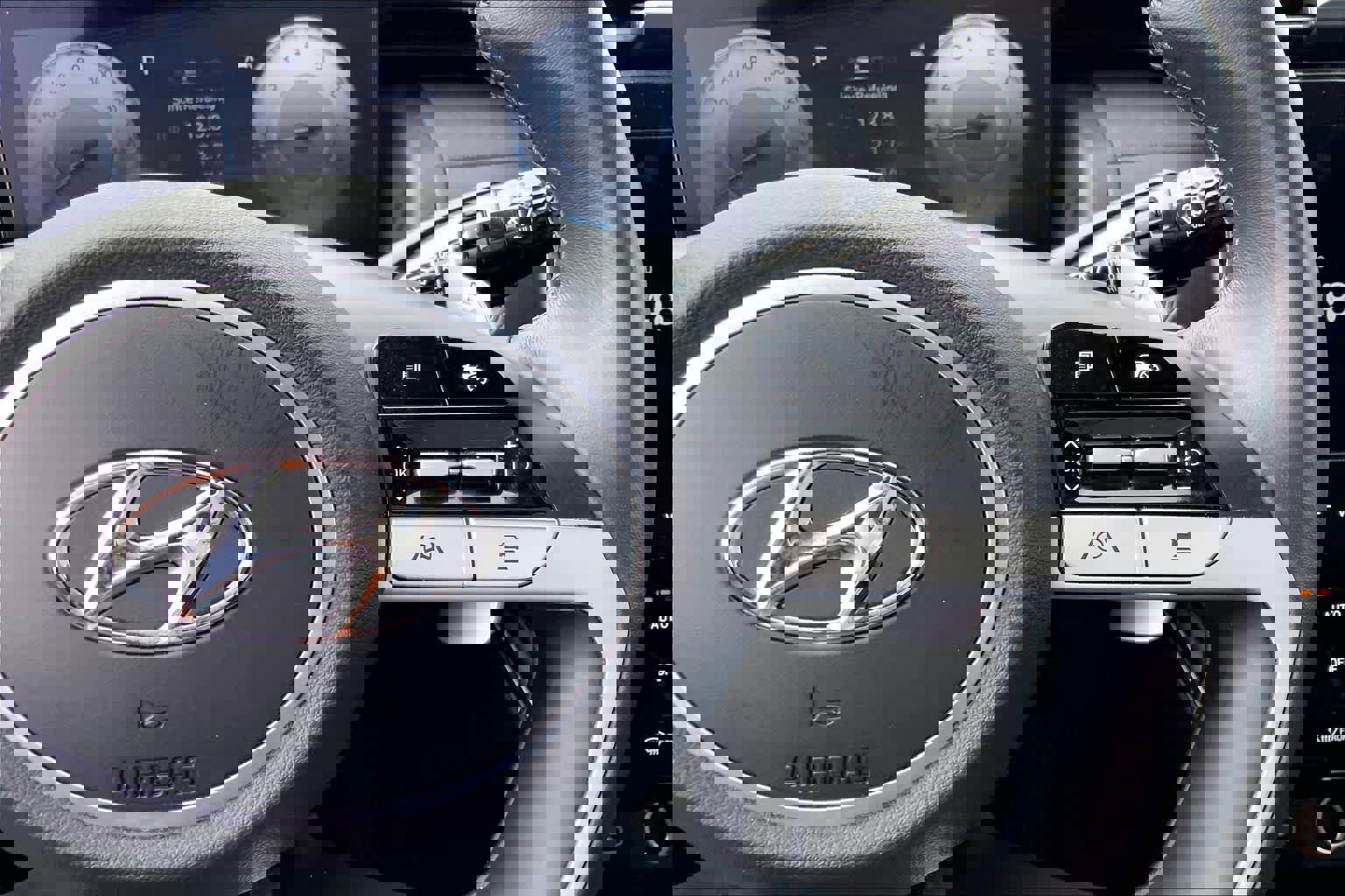 Used 2024 Hyundai Santa Cruz Limited image 23