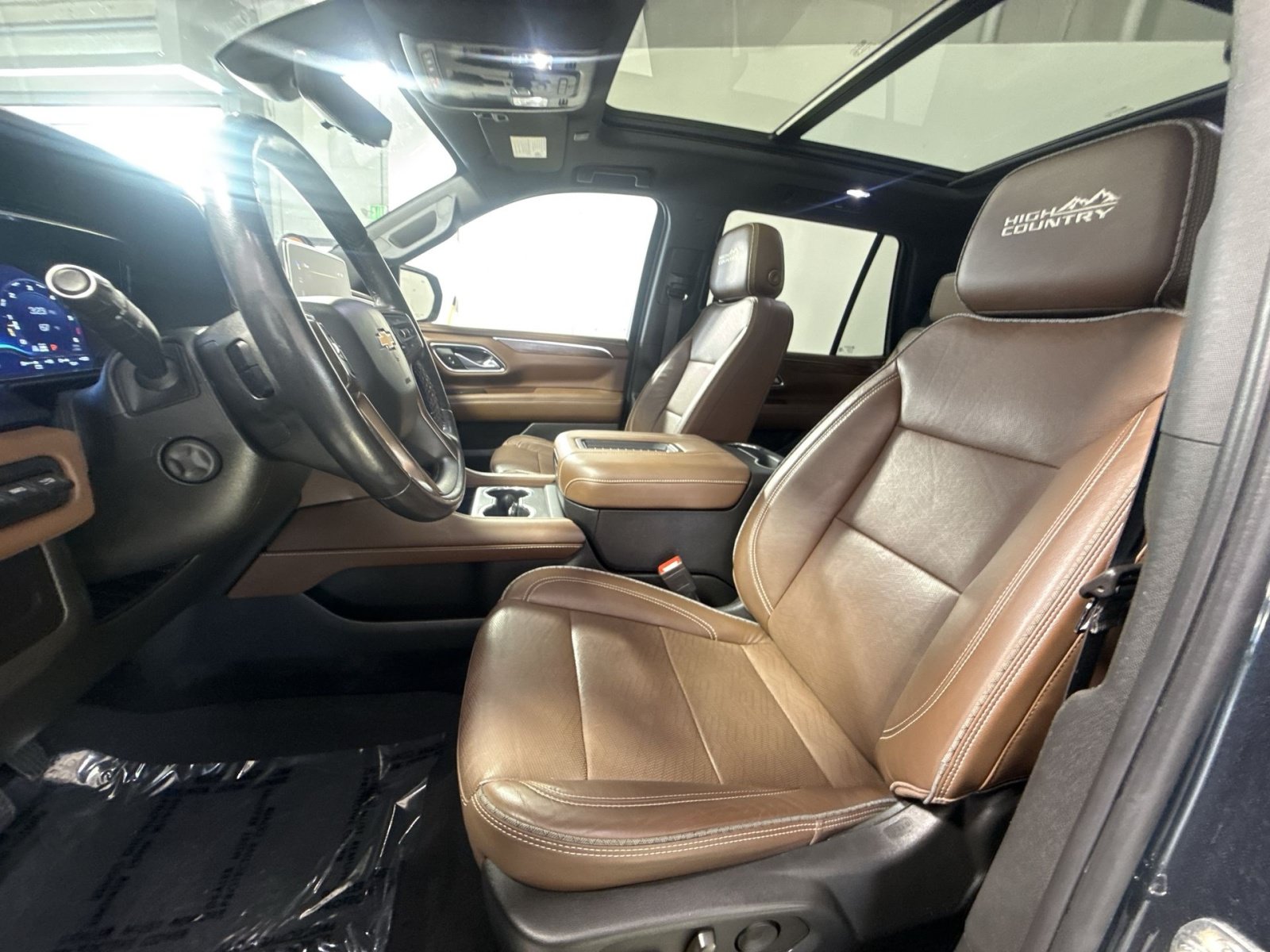 Used 2022 Chevrolet Tahoe High Country w/ Premium Package 2 AWD/4WD image 14