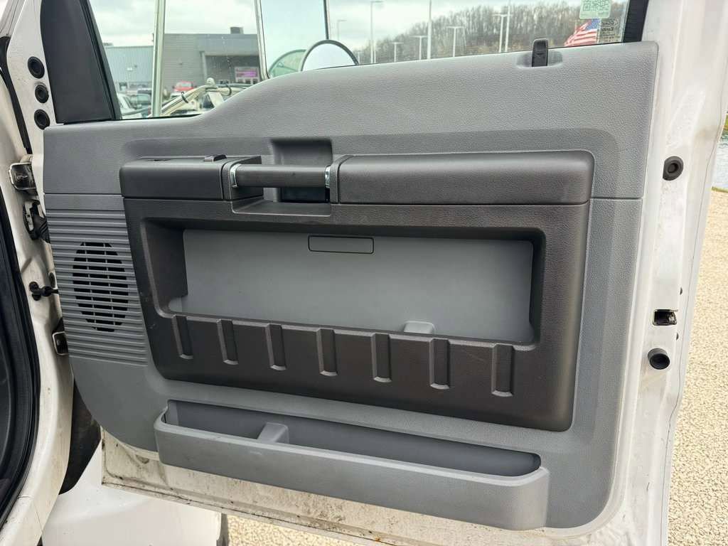 Used 2015 Ford F650 2WD Regular Cab Super Duty image 19