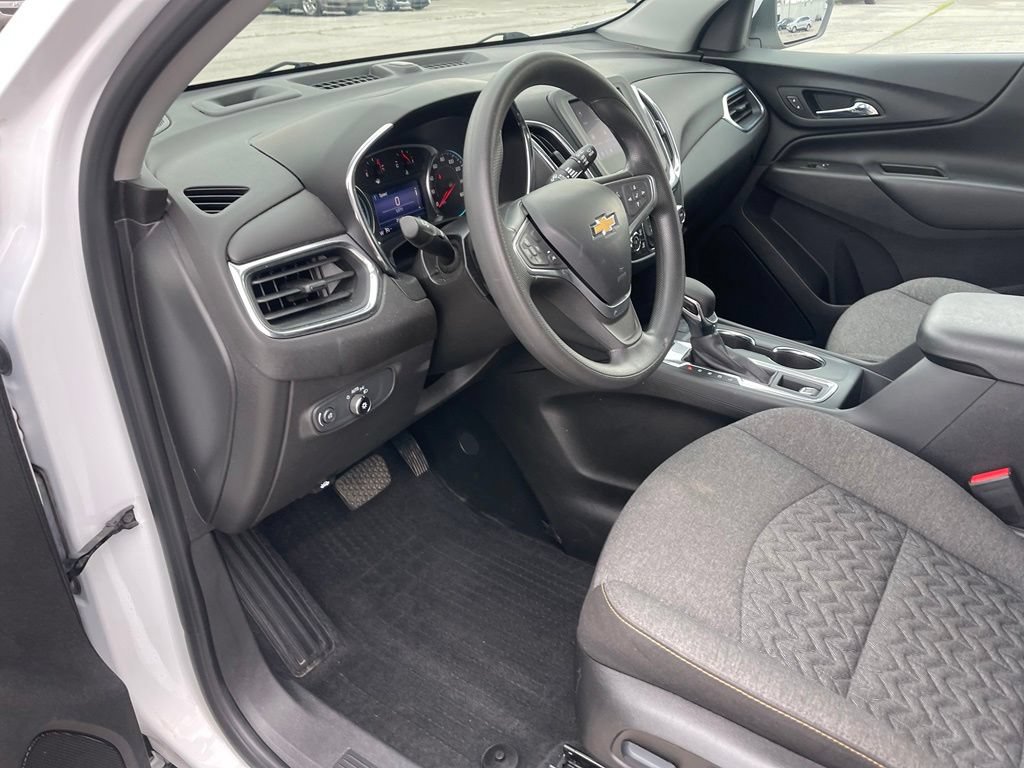 Used 2023 Chevrolet Equinox LT w/ LPO, Floor Liner Package AWD/4WD image 13