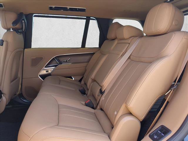 New 2027 Land Rover Range Rover Long Wheelbase SE AWD/4WD image 16