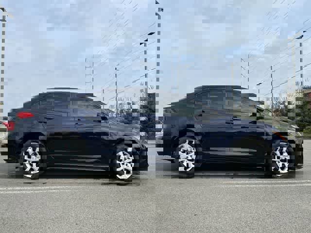 Used 2025 Toyota Corolla LE image 3