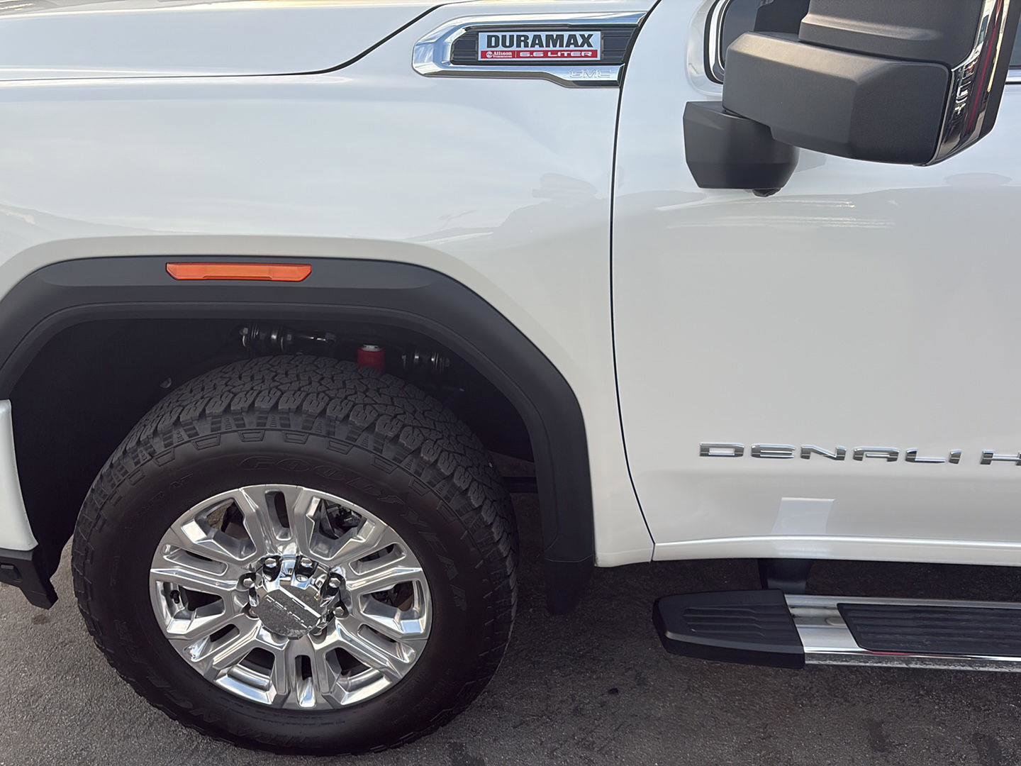 Used 2023 GMC Sierra 2500 Denali image 10