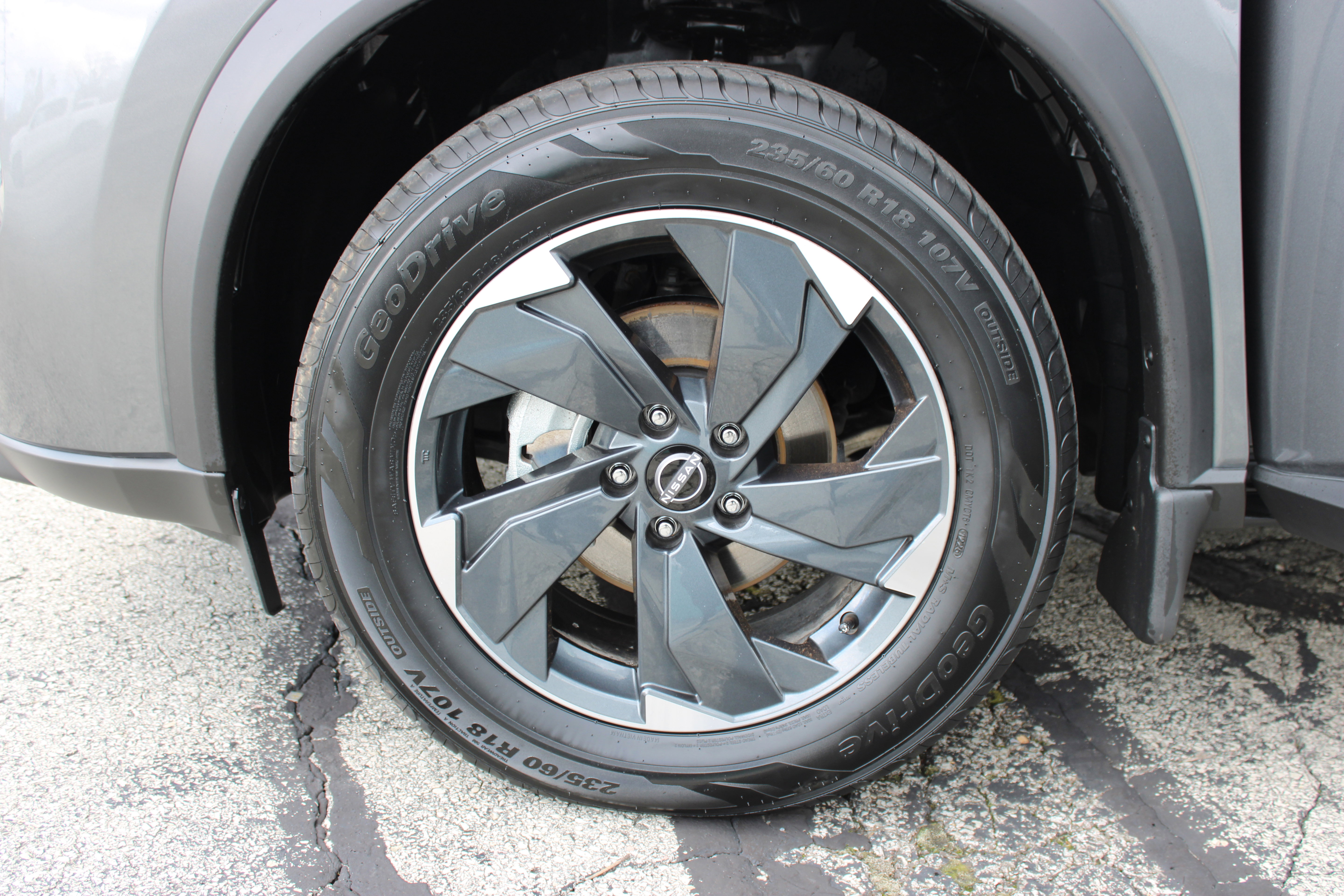 Certified 2024 Nissan Rogue SV w/ SV Premium Package AWD/4WD image 34