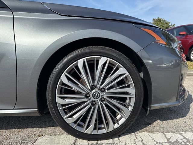 Used 2023 Nissan Altima 2.5 SL FWD image 9