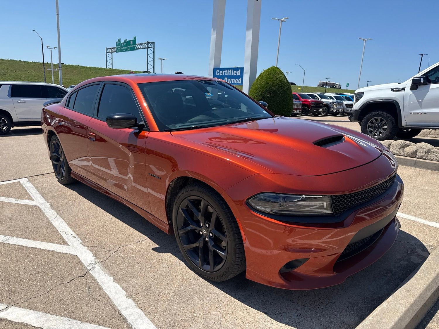 Used 2020 Dodge Charger R/T w/ Plus Group RWD image 3