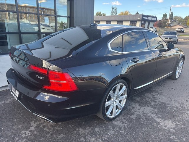 Used 2017 Volvo S90 T6 Inscription w/ Vision Package image 10