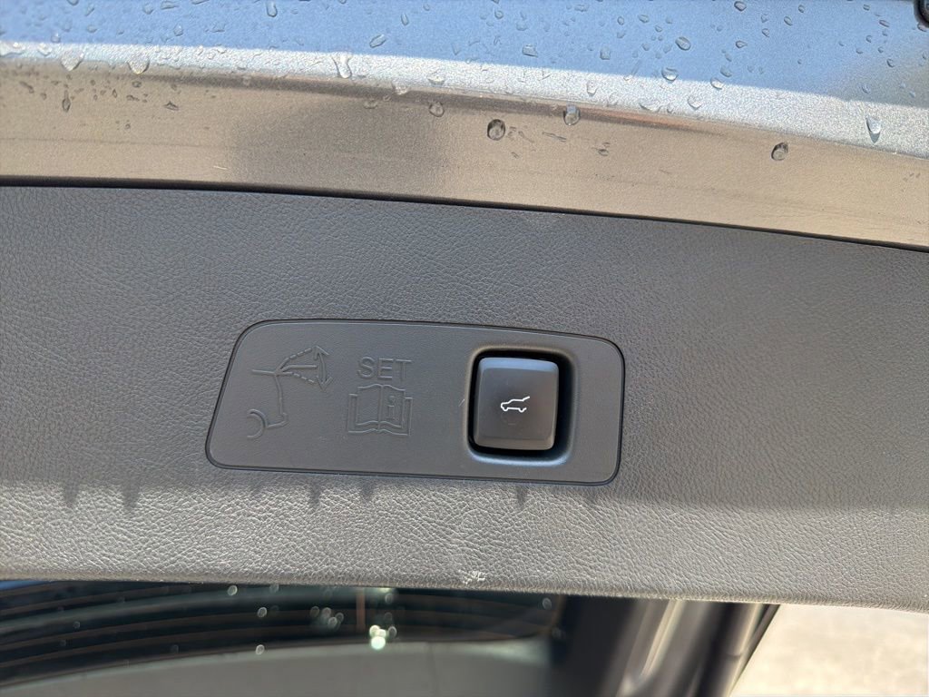 Used 2022 Lincoln Corsair AWD w/ Equipment Group 101A image 11