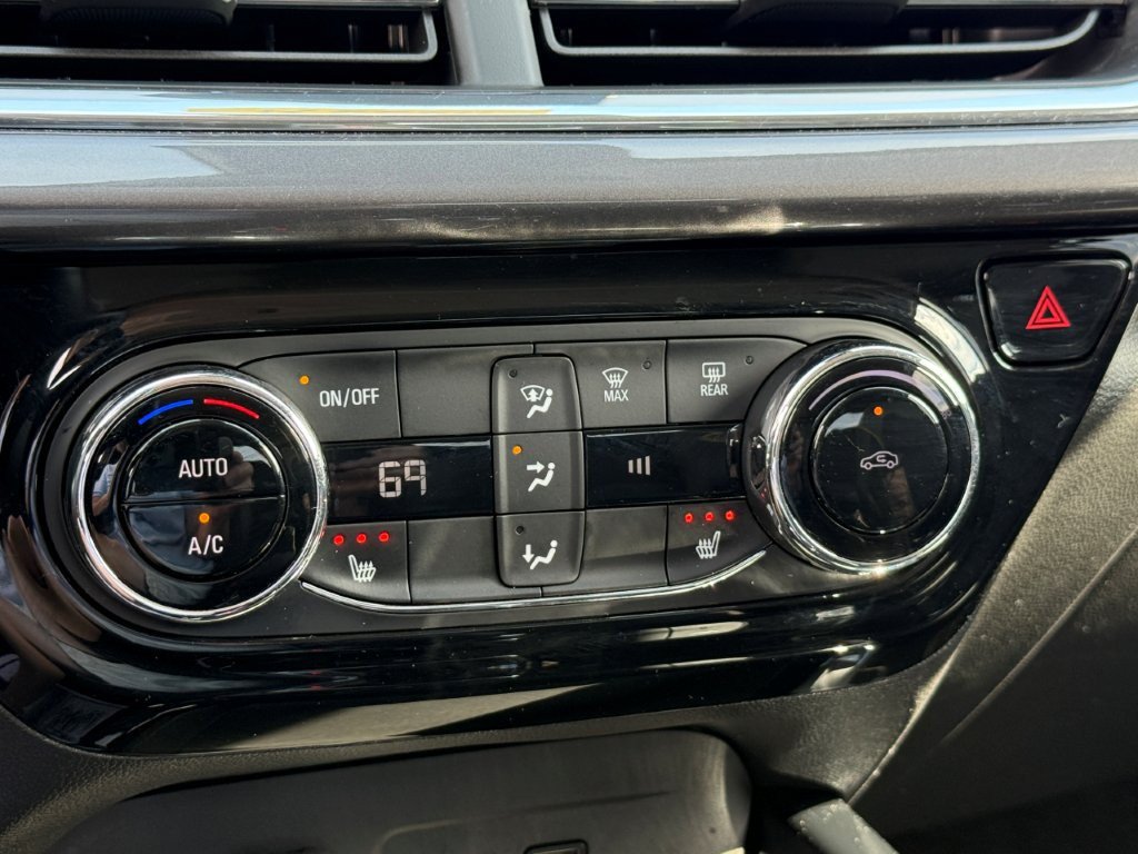 Used 2025 Chevrolet Trax ACTIV w/ Driver Confidence Package FWD image 28