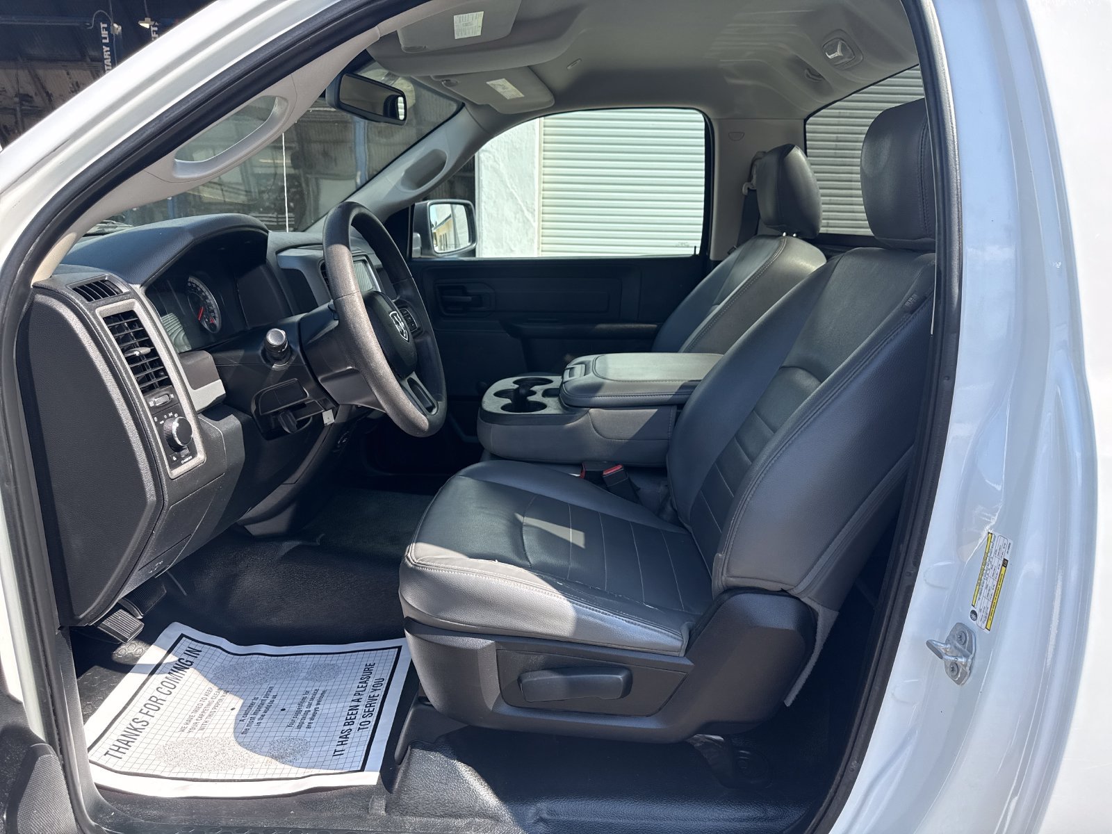 Used 2018 RAM 1500 Tradesman w/ Chrome Appearance Group RWD image 9