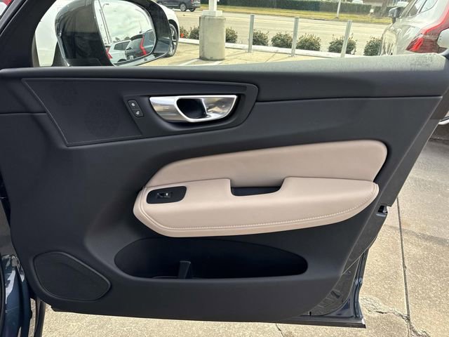 New 2026 Volvo XC60 B5 Plus w/ Climate Package image 17