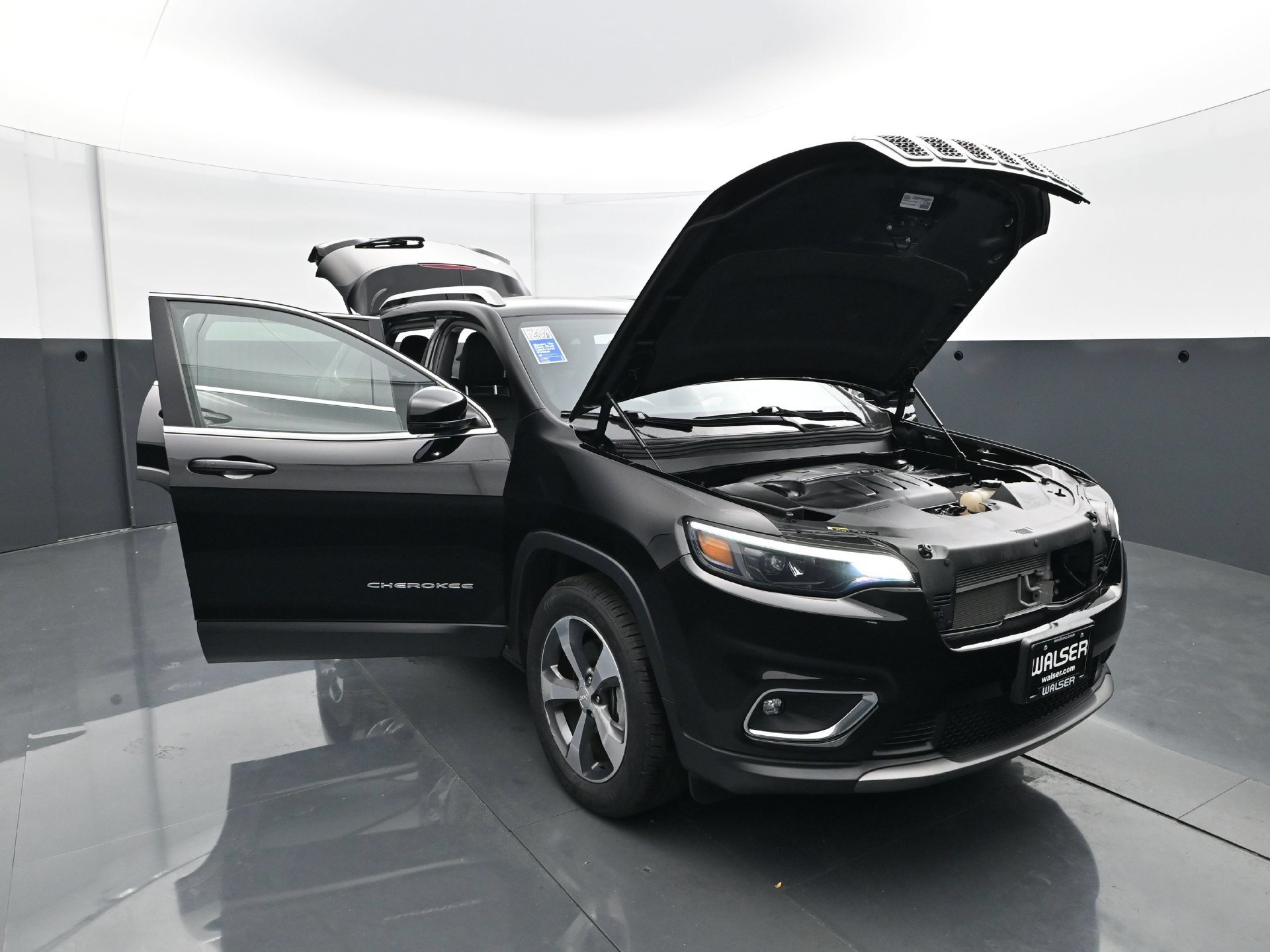 Used 2019 Jeep Cherokee Limited w/ Trailer Tow Group AWD/4WD image 37