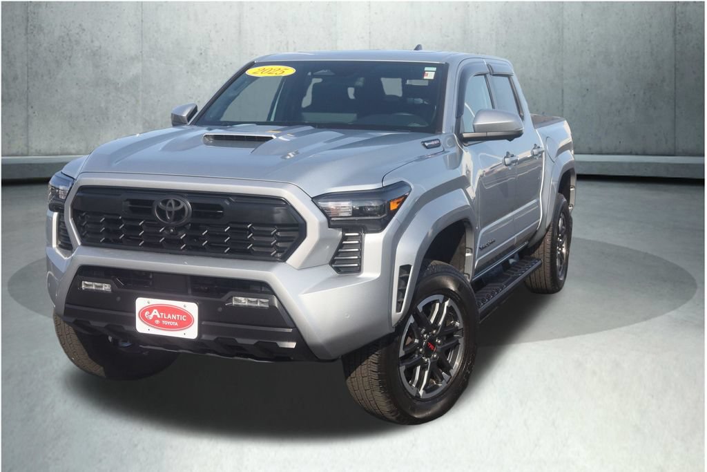 Used 2025 Toyota Tacoma TRD Sport w/ TRD Sport Premium Package AWD/4WD image 19