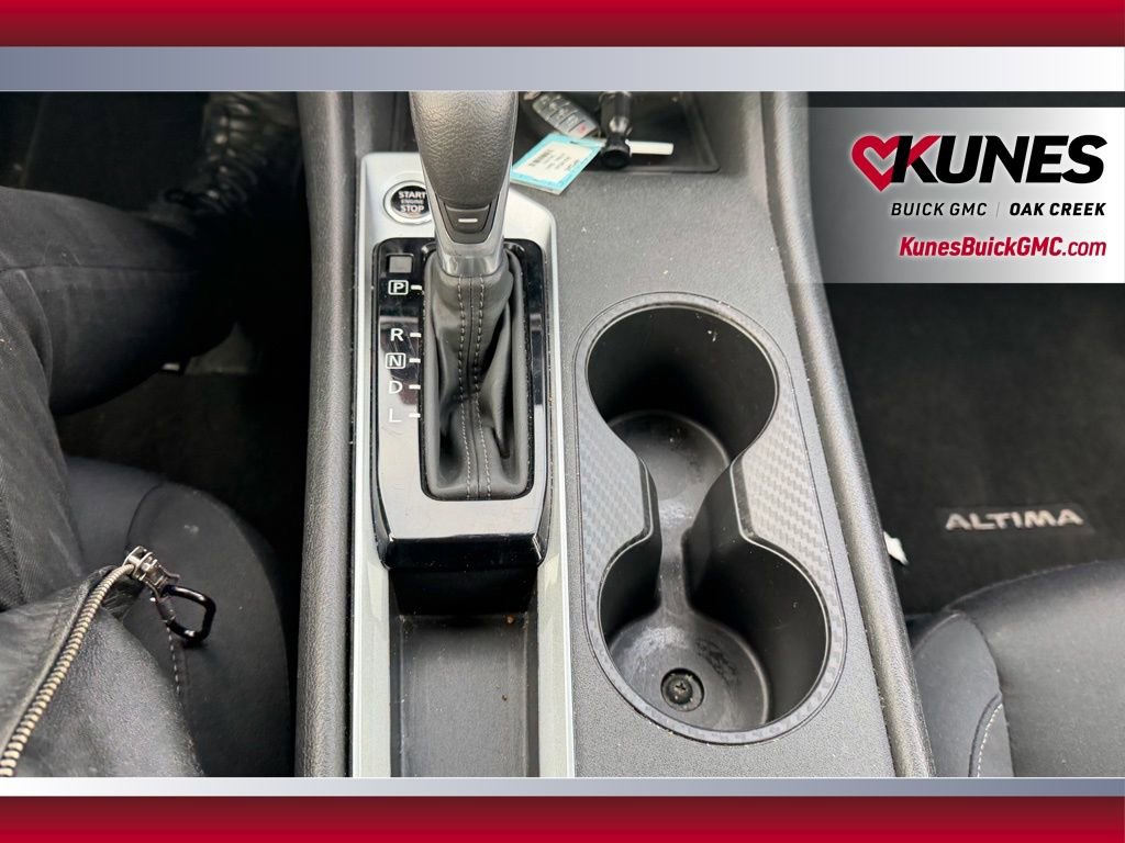 Used 2025 Nissan Altima 2.5 SV image 19