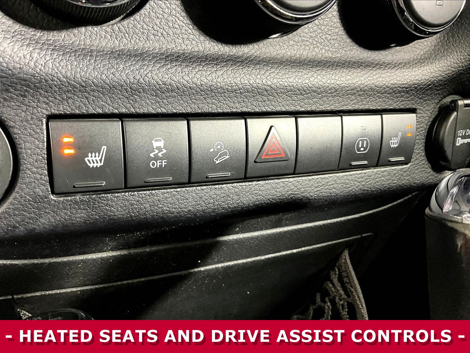 Used 2014 Jeep Wrangler Unlimited Sahara w/ Connectivity Group AWD/4WD image 35