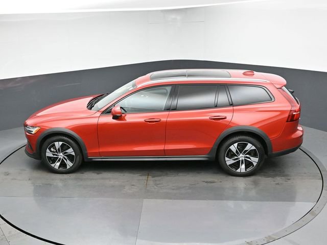 Used 2025 Volvo V60 B5 Cross Country Plus AWD/4WD image 44
