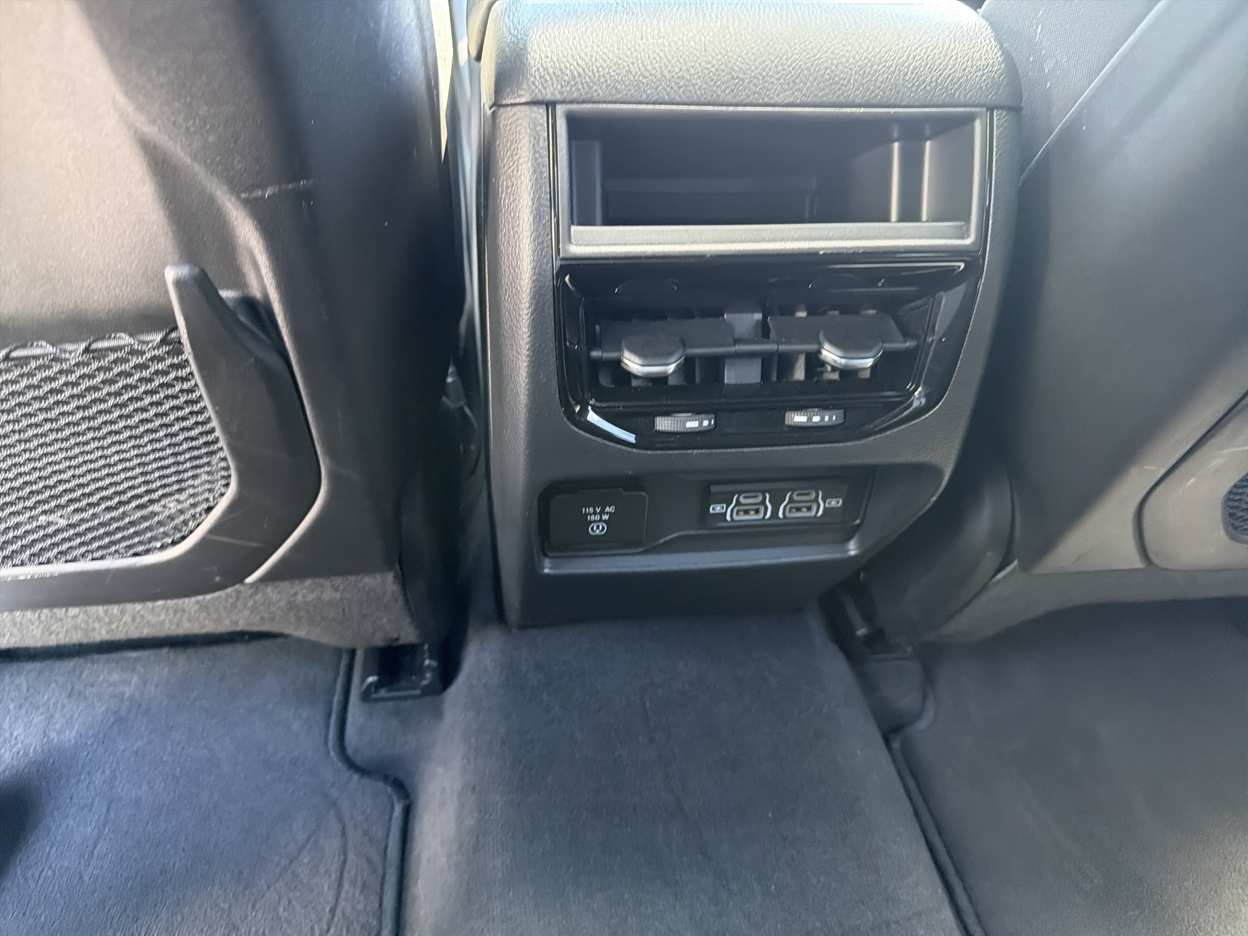 Certified 2025 Jeep Grand Cherokee Laredo X w/ Luxury Tech Group I AWD/4WD image 13