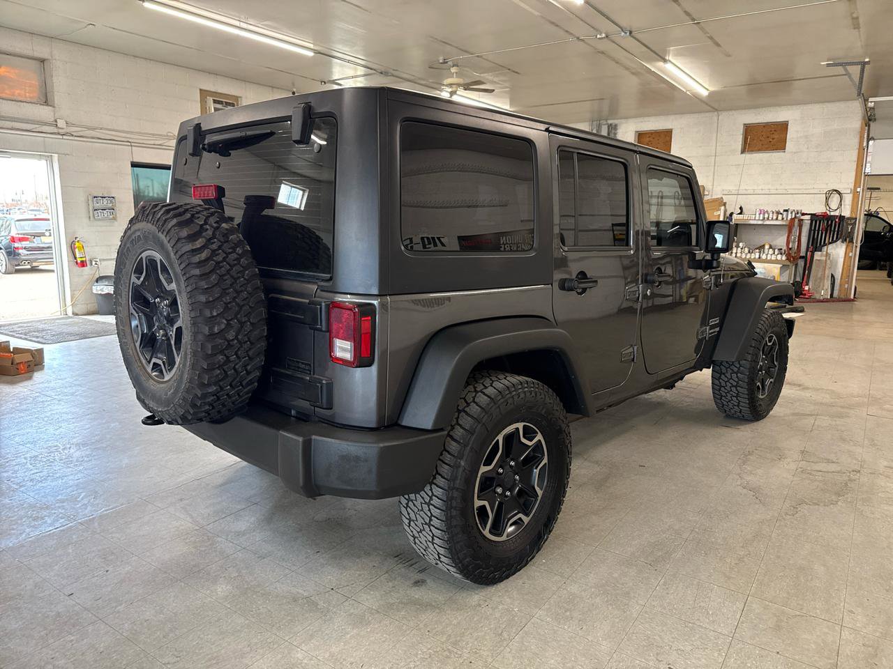 Used 2018 Jeep Wrangler Unlimited Sport w/ Connectivity Group image 92