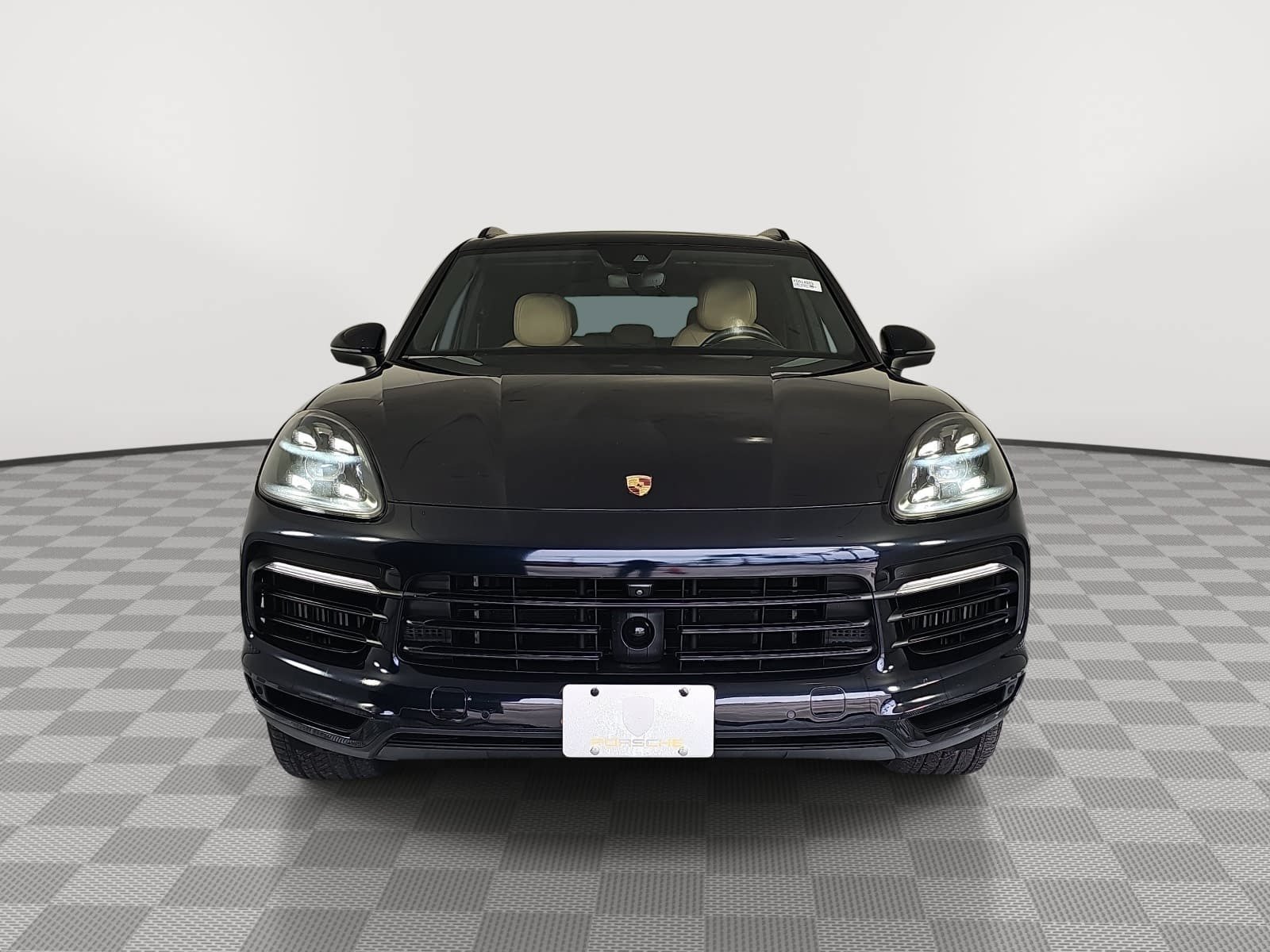 Used 2019 Porsche Cayenne w/ Premium Plus Package AWD/4WD image 3