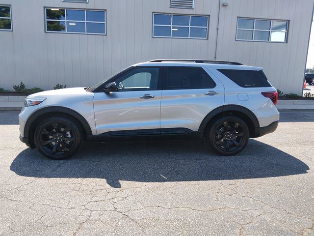 Used 2023 Ford Explorer ST-Line w/ Class IV Trailer Tow Package RWD image 2