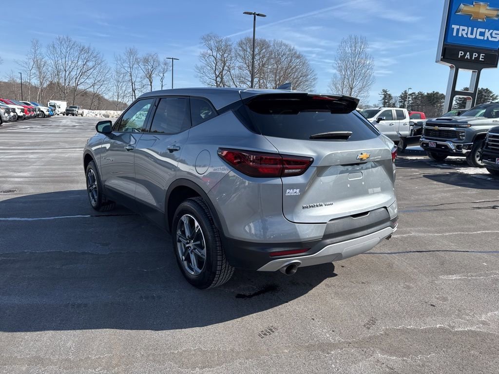 Used 2025 Chevrolet Blazer LT image 6