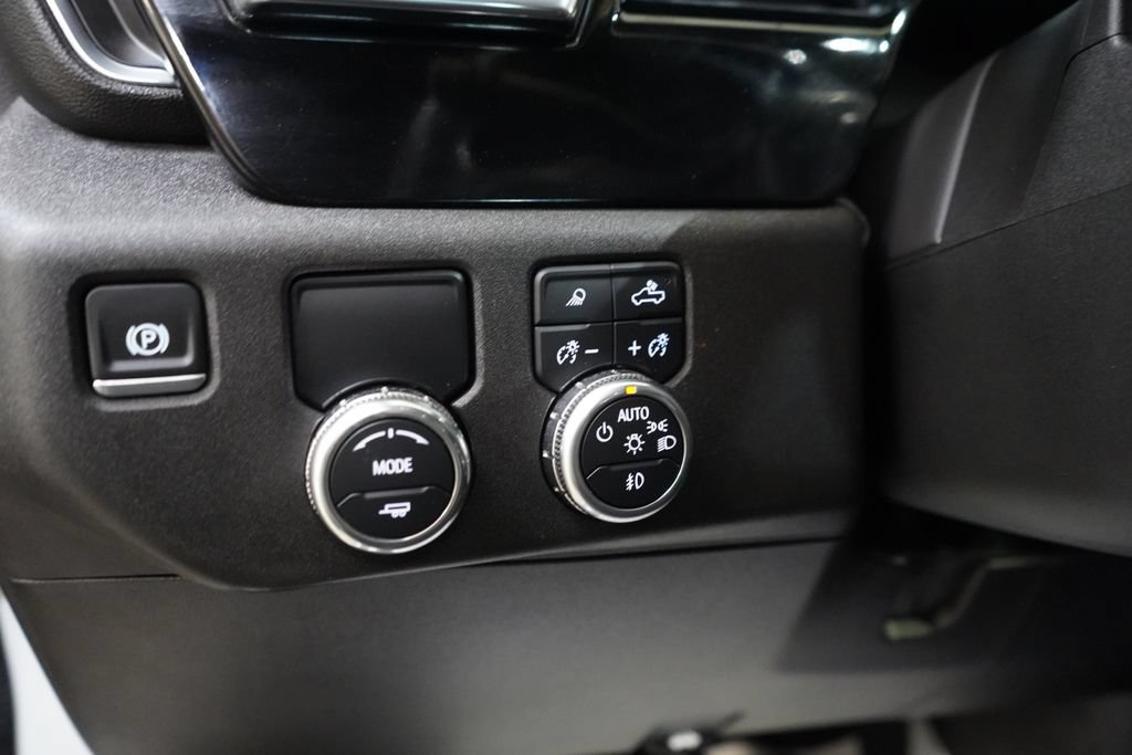 Used 2025 GMC Sierra 1500 SLT RWD image 36