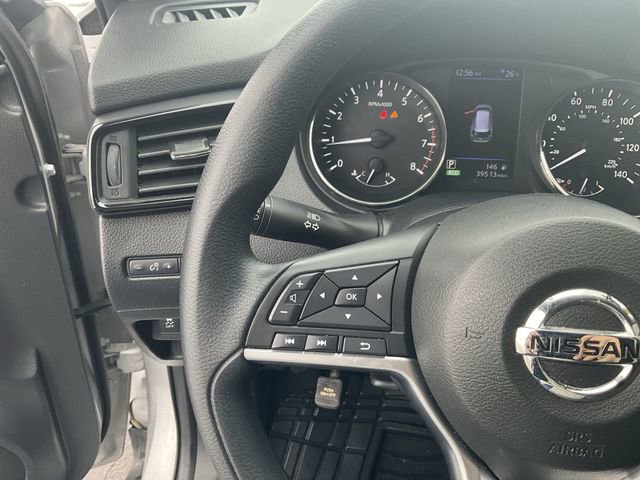 Used 2018 Nissan Rogue S image 18