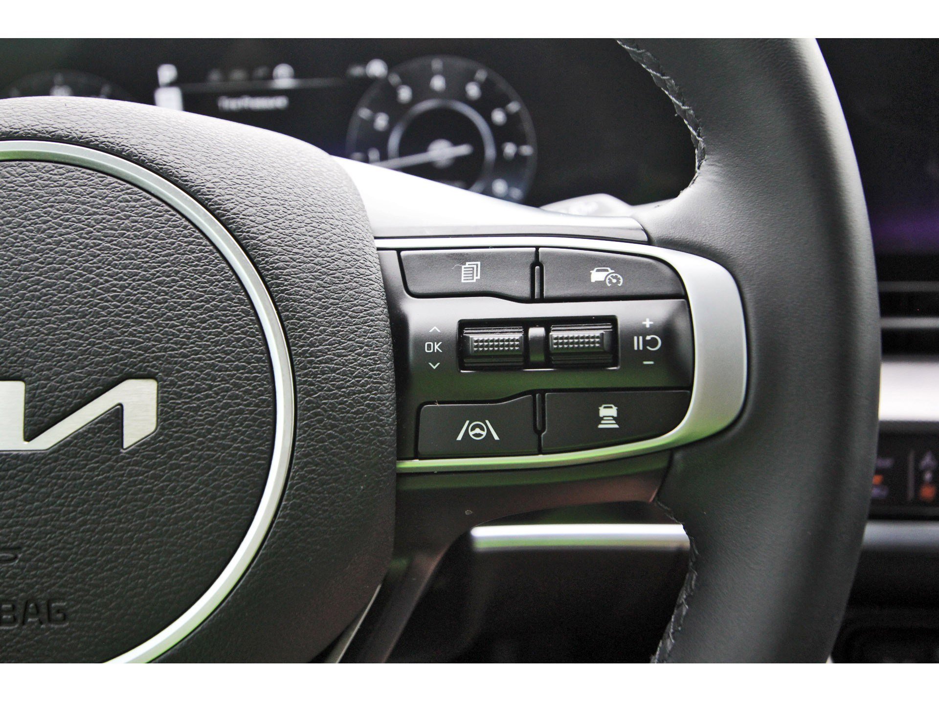 Certified 2023 Kia Sportage SX FWD image 16