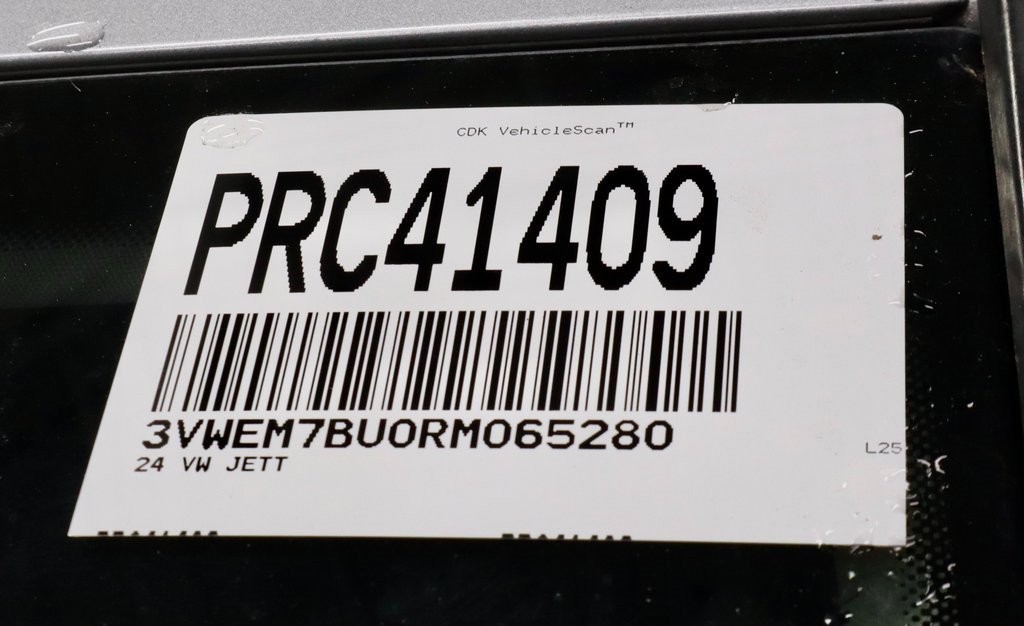 Used 2024 Volkswagen Jetta SE image 36