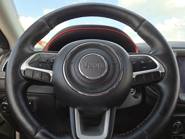 Used 2018 Jeep Compass Trailhawk w/ Navigation Group AWD/4WD image 17