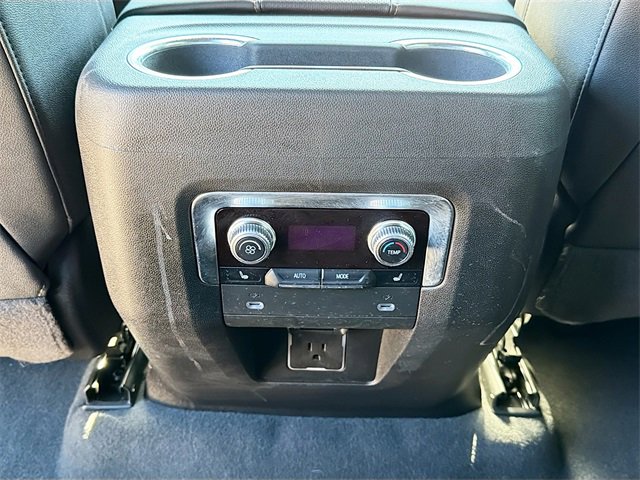 Used 2022 GMC Yukon XL AT4 image 21