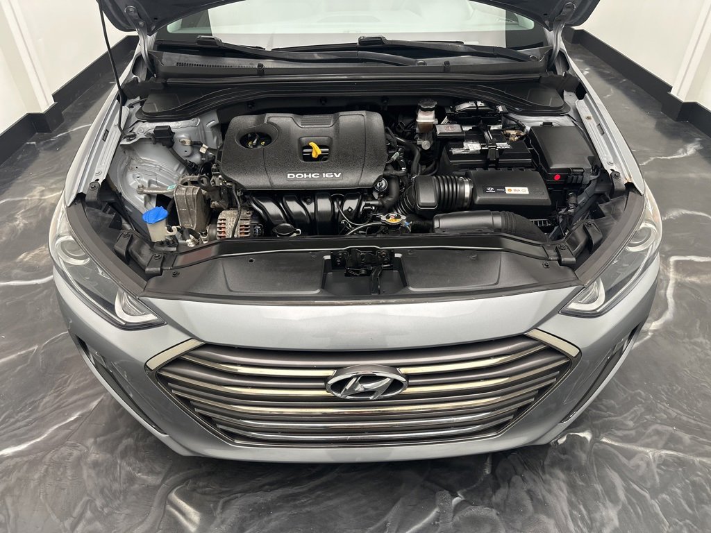 Used 2017 Hyundai Elantra Limited w/ Limited Tech Package 04 image 27
