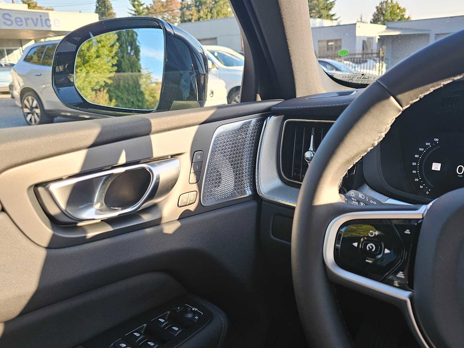 New 2026 Volvo XC60 B5 Ultra w/ Protection Package Premier image 26