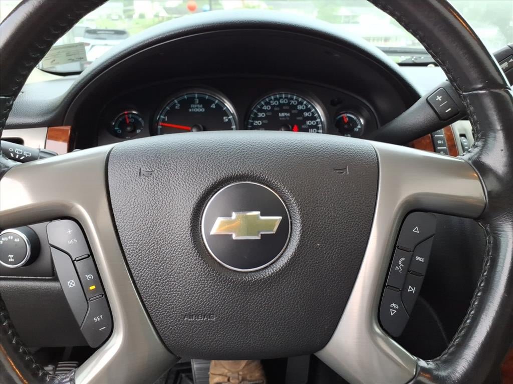 Used 2013 Chevrolet Tahoe LT w/ Luxury Package AWD/4WD image 18