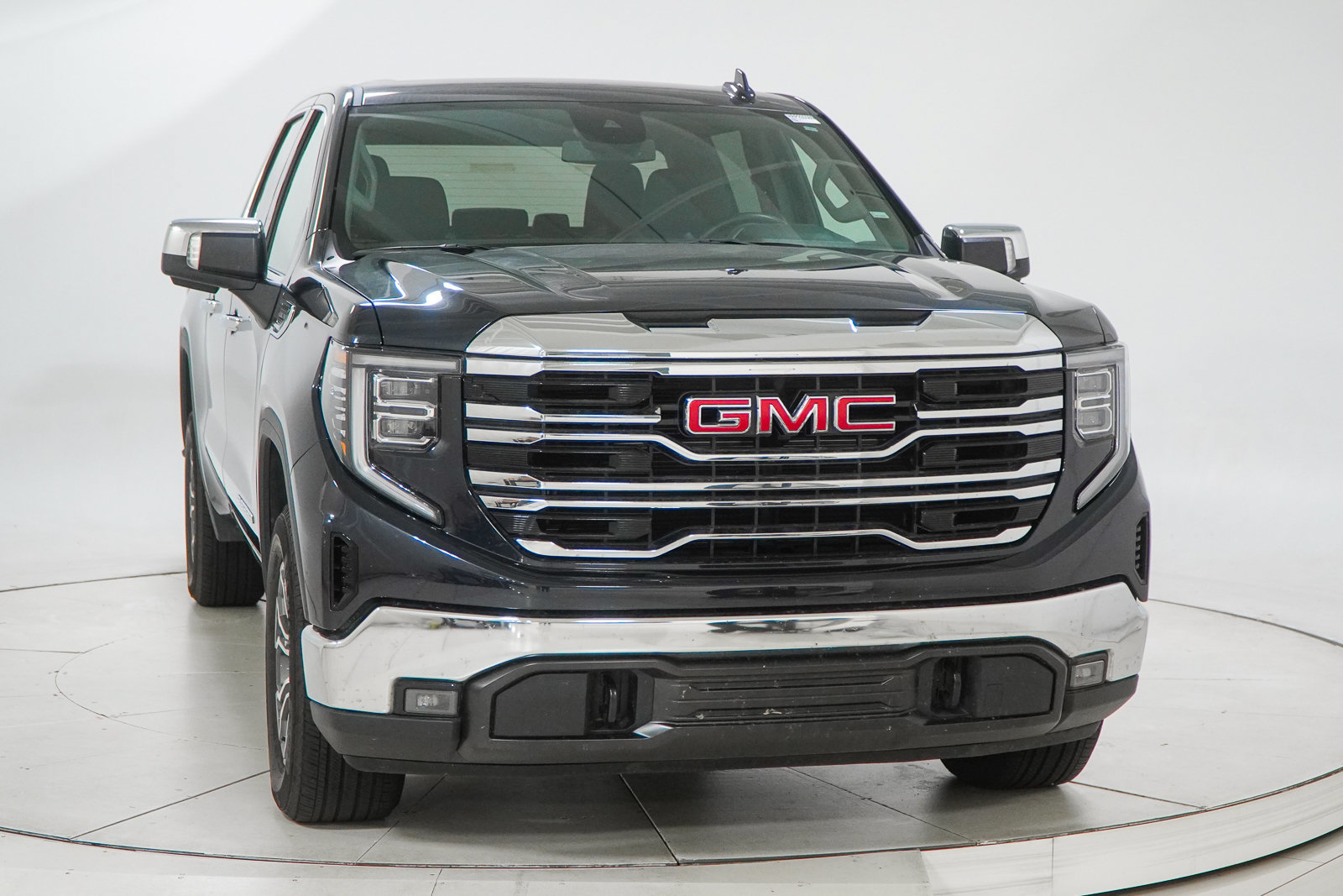 Used 2026 GMC Sierra 1500 SLT AWD/4WD image 15