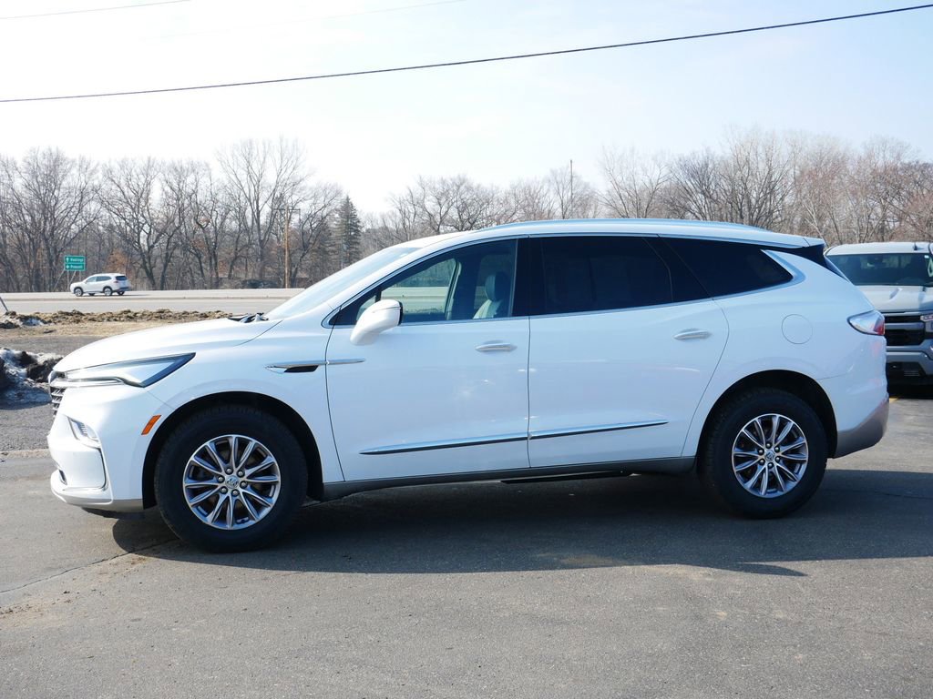 Used 2023 Buick Enclave Essence AWD/4WD image 6