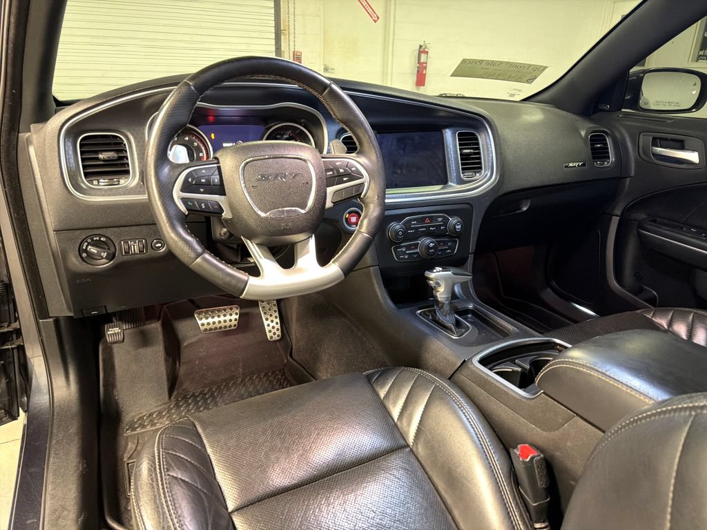 Used 2018 Dodge Charger SRT RWD image 33