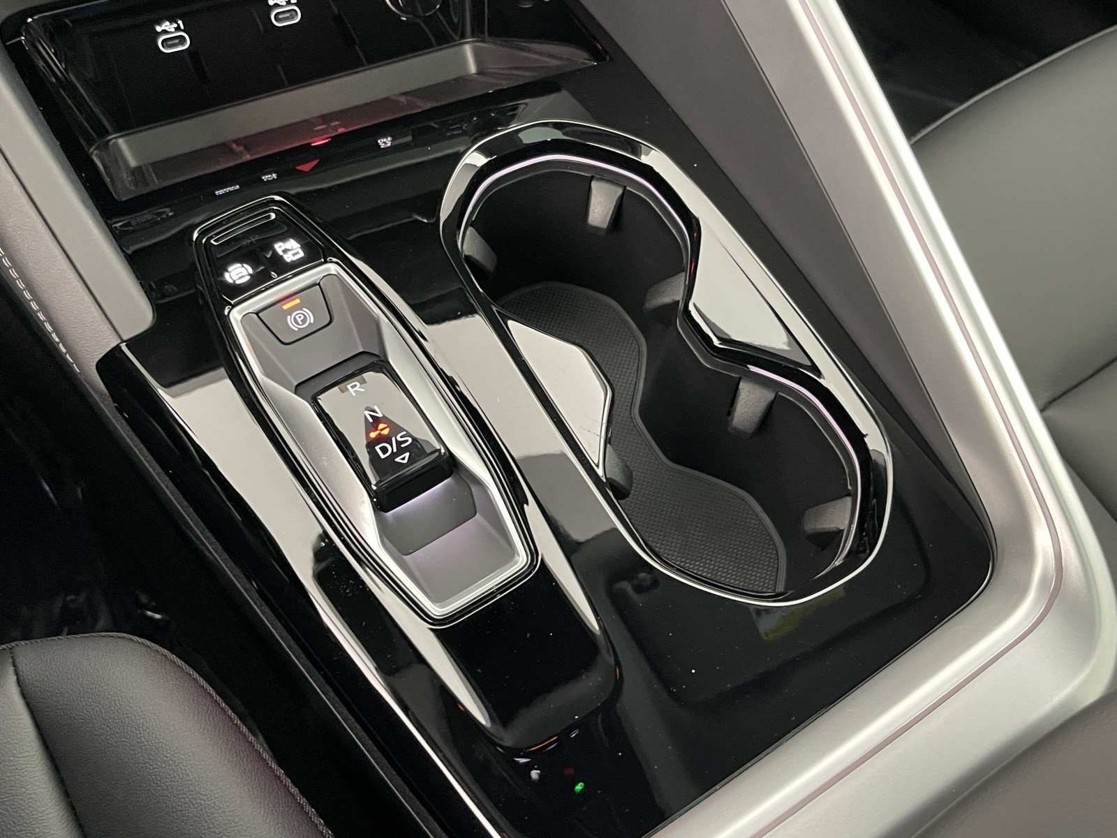 New 2025 Audi Q5 Premium Plus image 30