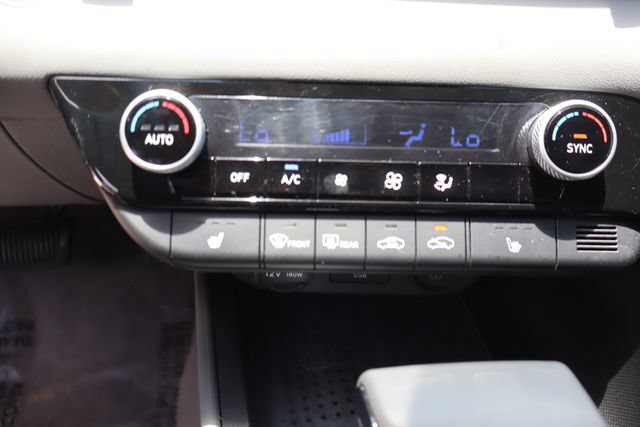 Used 2022 Hyundai Elantra SEL w/ Convenience Package FWD image 36